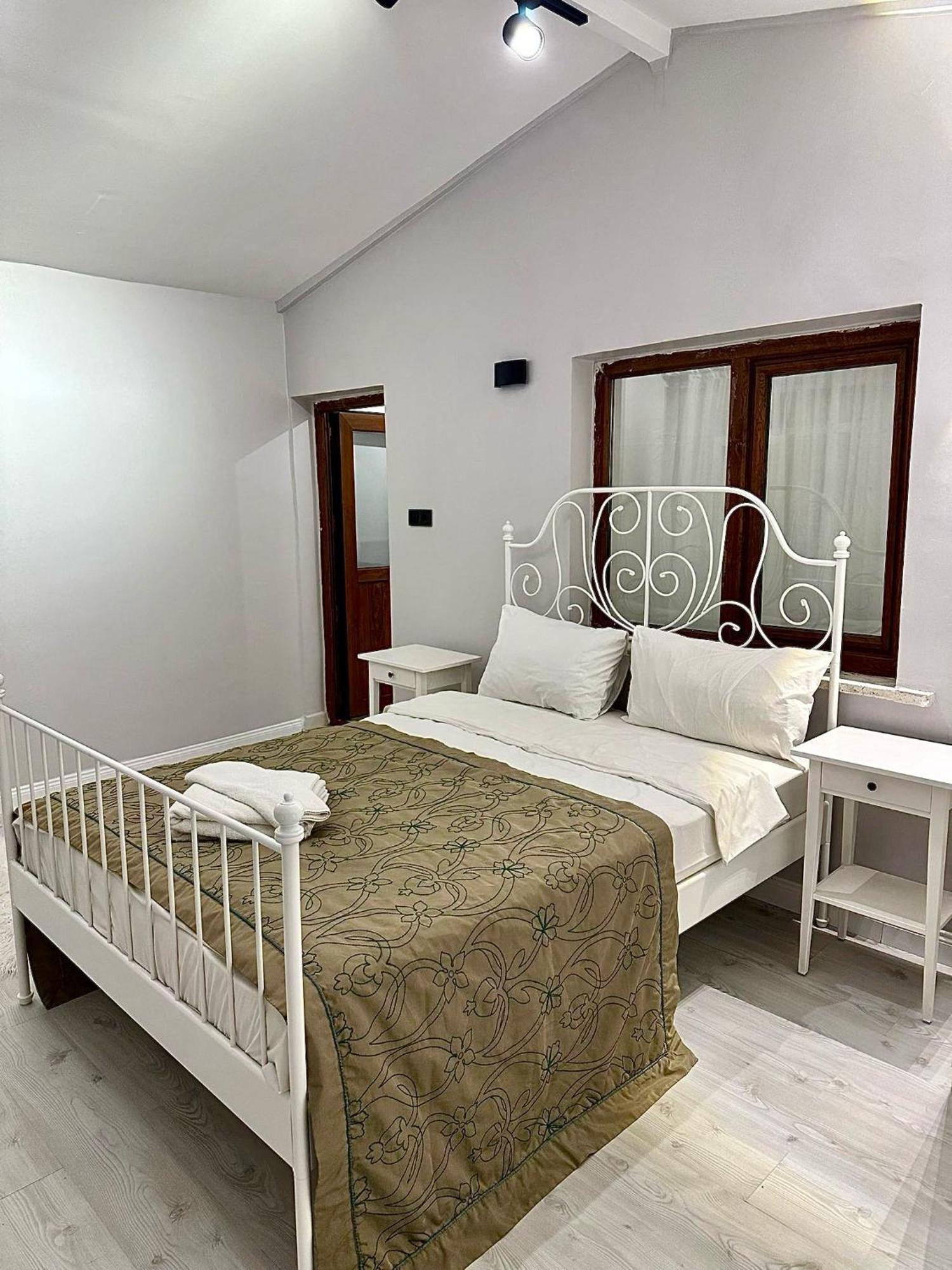Ortakoey Tiny One Hotel Istanbul Ngoại thất bức ảnh